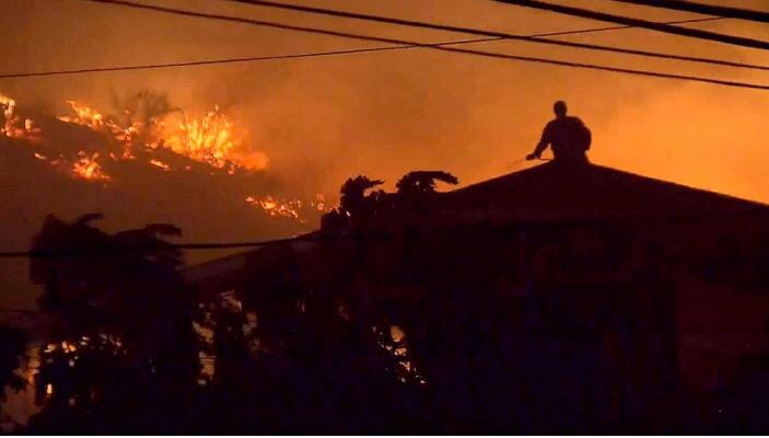 CTVVancouver's tweet photo. Two blazing wildfires force evacuations near #Oliver. http://t.co/XUnDkitcbz #CTVFireLine http://t.co/Gg15KAdYM6