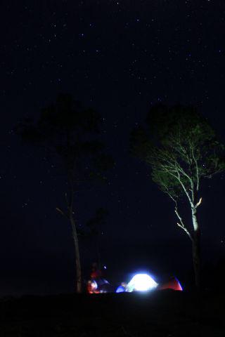 VisitSembalun's tweet photo. Nice guys"@GhosiHadisul: Slmtmalam dan slmttdur tweps :) dpet salam nih dri bukit nanggi :) @explorelombok http://t.co/XGj6RfeR3o"