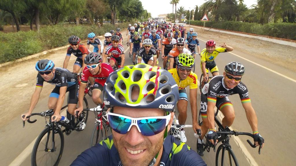 silvercog's tweet photo. #groupride #iridebicycles http://t.co/FLehzoB6qU http://t.co/uwtGYcgYLX