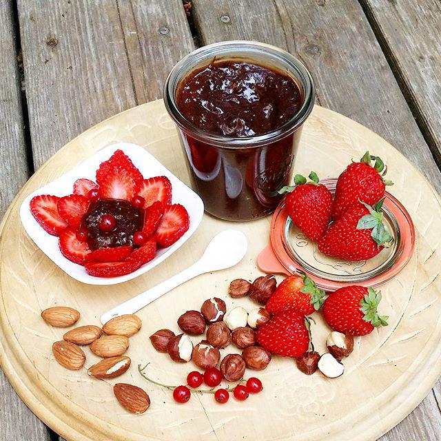 9CupChallenge's tweet photo. Hazelnut Spread 😍 So easy to make.  Recipe coming soon to the blog. 
Drool.😆 Eat more.  Drool.

#WellnessFoodies #h… http://t.co/A56Jxt7vAj