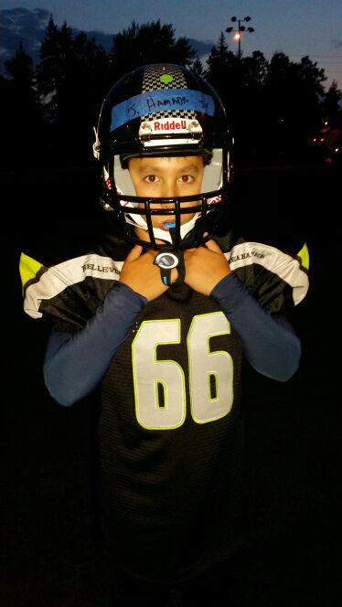 Bromada_NHS's tweet photo. This just got real. Jaxx sends a shoutout to @bennett_long.  Go Jr Seahawks! http://t.co/QAMTlYd64F