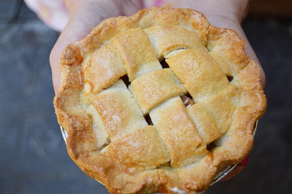 WednesdayPieDen's tweet photo. We're coming to today's Le Jardin Secret market with plenty of peach pie, because 'tis the season! http://t.co/Ovv6iJt1ih