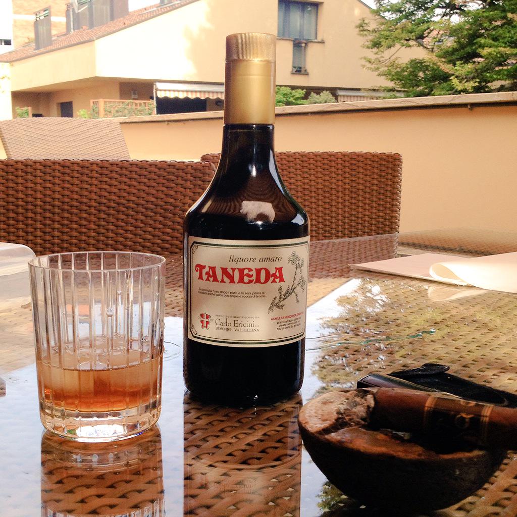 BWhiskyCouncil's tweet photo. ... And now, liquore amaro #Taneda di Bormio, Valtellina.
@MaxValsecchi @darthvontrier @Simonontour1 http://t.co/nCTsJX7Pgg