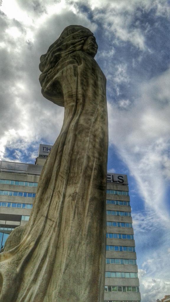 NavarraDiferent's tweet photo. Vientos del norte #Pamplona #Tramontana #FelizSabado http://t.co/VaDbUkSNJb