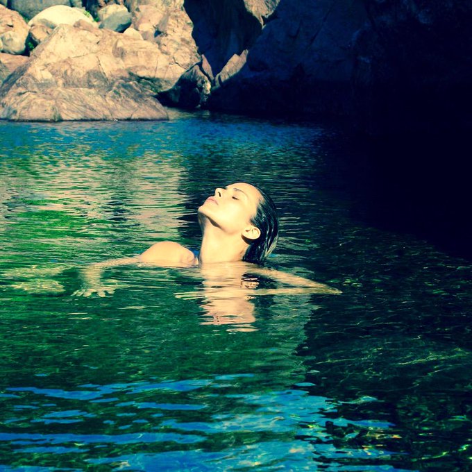 #Corse #Corsica #summer2015 #river #fango #green #alone #nude ? http://t.co/evugfVGXOV
