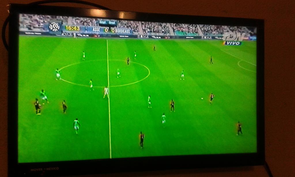 ang_lorena87's tweet photo. Si el #Chaudron no viene a mi, yo lo veo en la tele @ASSEofficiel #Mexico #StephanoiseMexicaine http://t.co/moypVCoXbB