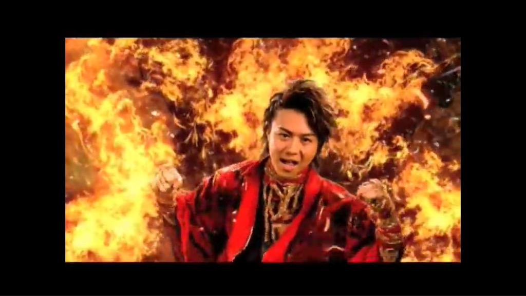 ellylove_sy's tweet photo. fire works~🔥
このMVだいすきなんだよね
最初の丸になってまわってるとこ特に好き
TAKAHIROの髪型やばい。かっこよすぎる http://t.co/tSeCdA5lMc