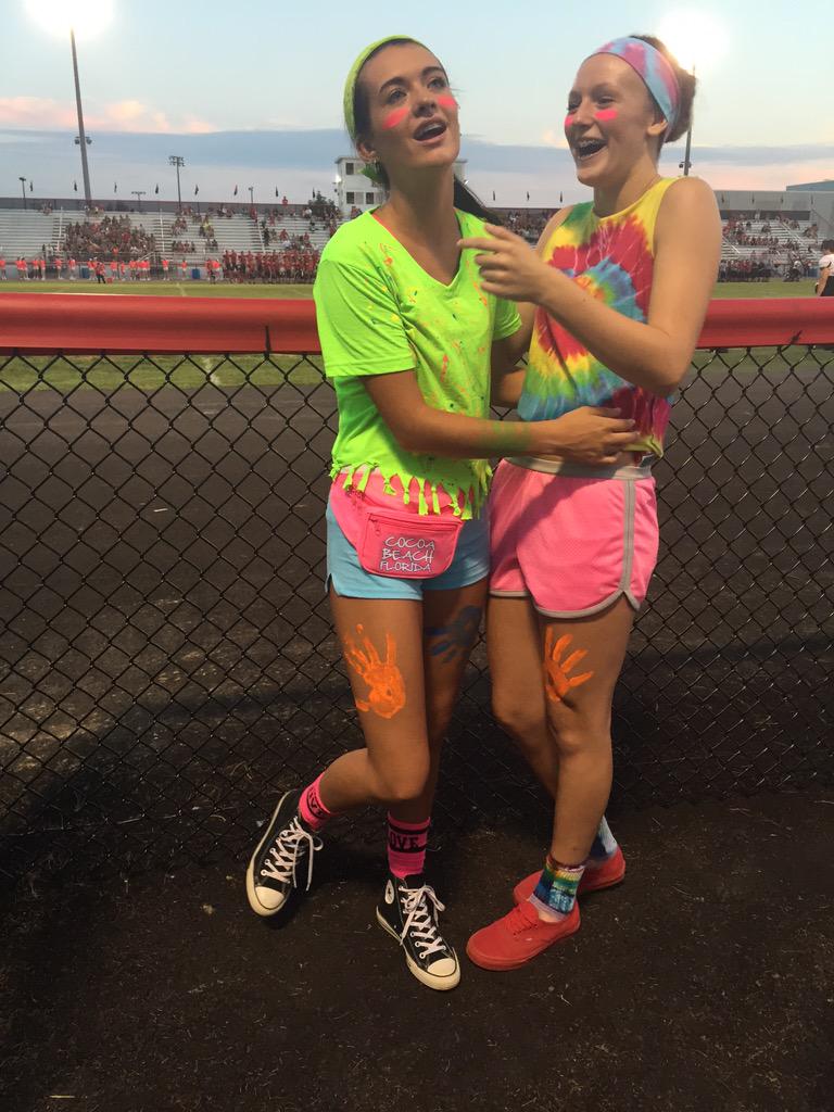 baylee_xxoo's tweet photo. you could say I love @neena_43 😍 http://t.co/KCbWyMvqAC