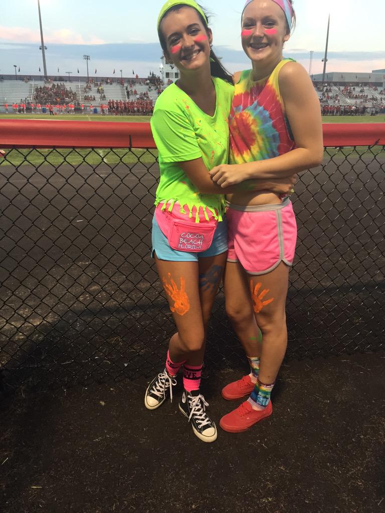 baylee_xxoo's tweet photo. you could say I love @neena_43 😍 http://t.co/KCbWyMvqAC