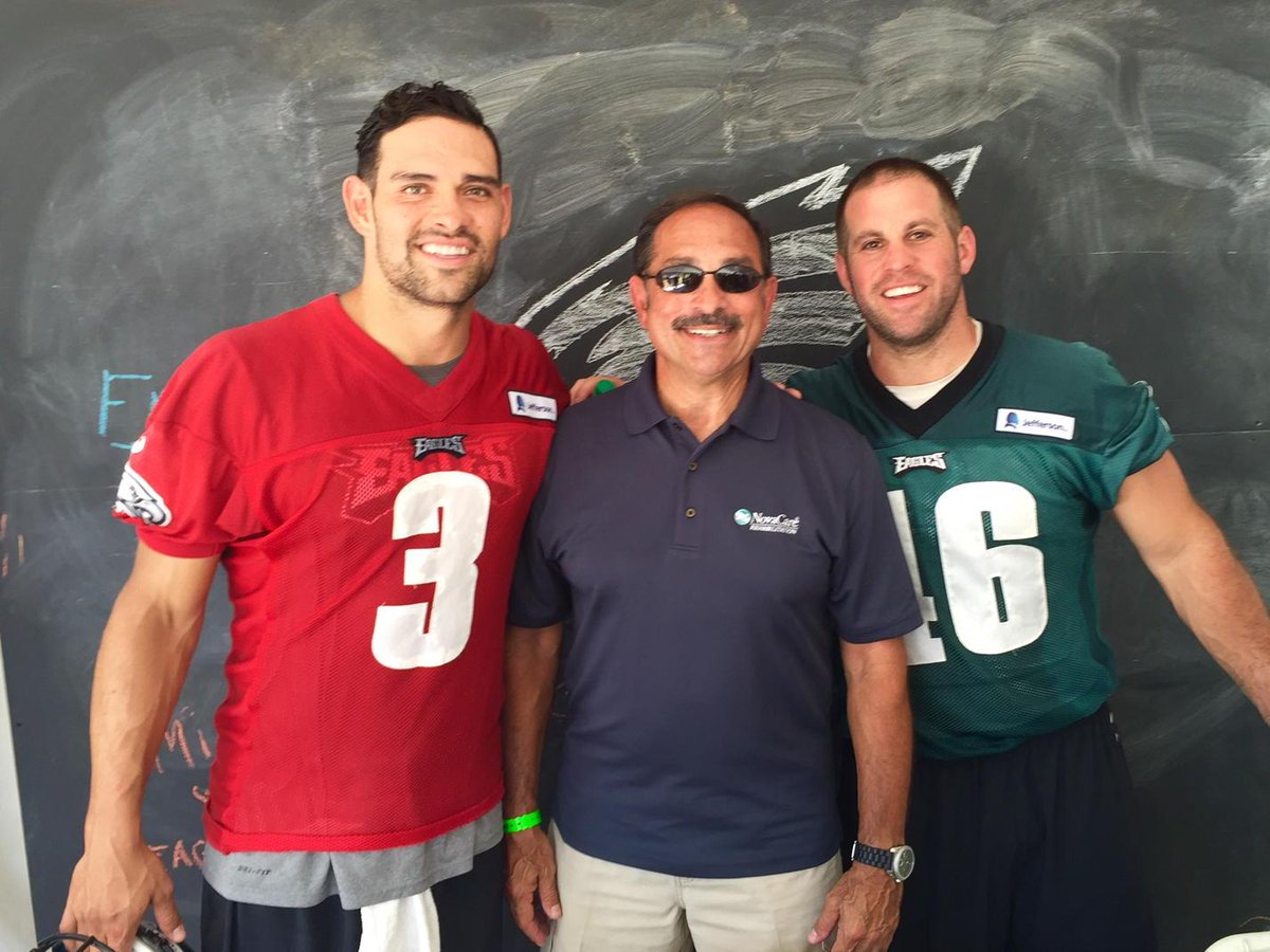 AmericasRay's tweet image. Hanging at NovaCare Complex with Sanchez and Dorenbos after practice.