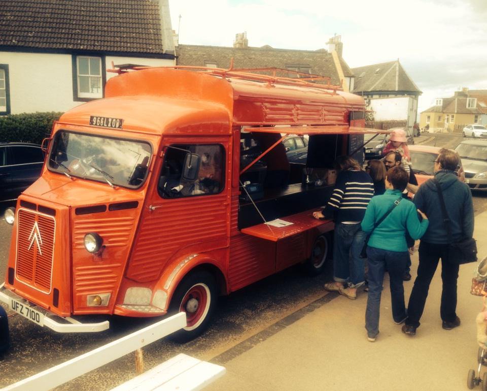 Great morning coffee @ North Berwick beach thanks to <a href="/brawlife/">Jamie Montgomerie</a> funky red van #happydays