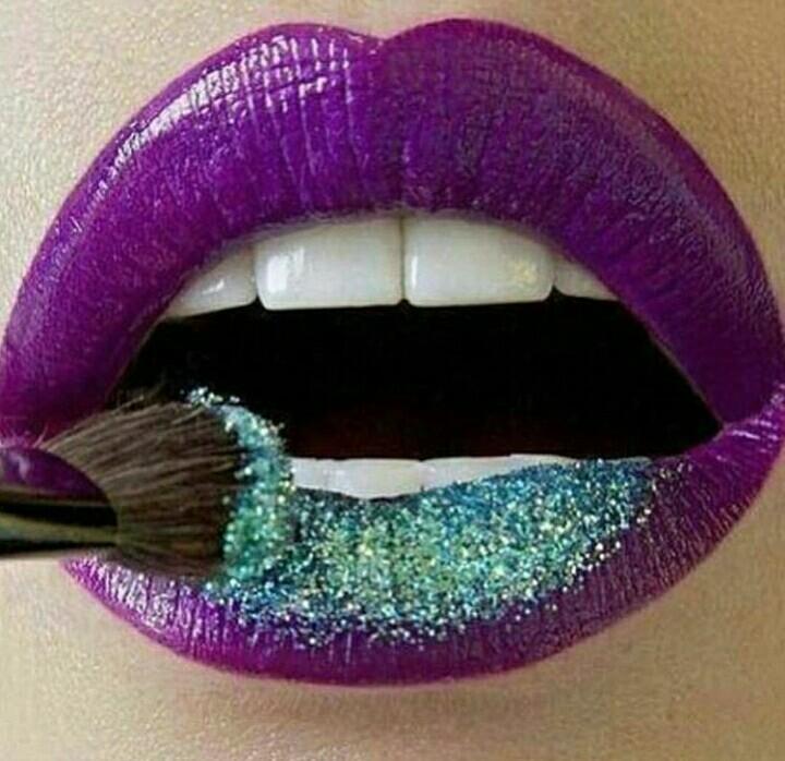 RubMagazine's tweet photo. @tutorialfemenino #LipsRM #ColorRM #PurpleLookRM #BeautifulLipsRM #TuRevistaInteractiva #TeDaMas http://t.co/wJE4d25Wqq