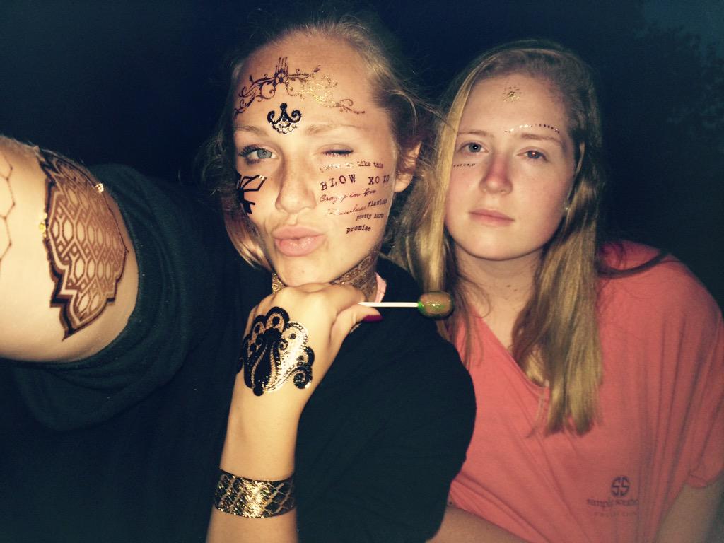 SteffDalton's tweet photo. currently have 38 Beyoncé flash tatts on my body. NO regrets @Beyonce #FlashTatts http://t.co/NPKhh261N5