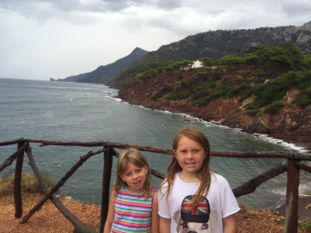 dufferarchie's tweet photo. @RachBeaubronz
#Mallorca 2015
#banyalbufar #tramontana
#pirates cove
#bringyourownkey to drop the boat in http://t.co/UXHT0znQLv