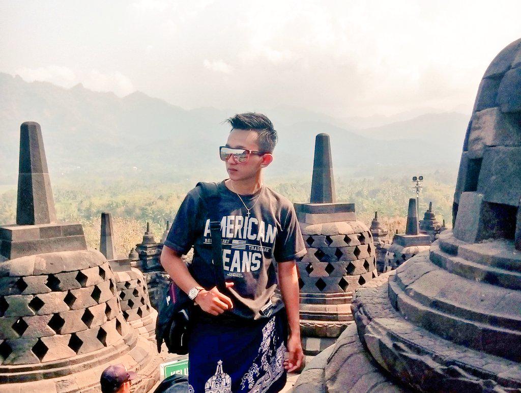 nickodmus's tweet image. holiday with fam. #explore #explorejava #borobudur #JawaTengah #holidays #heppy #Candi