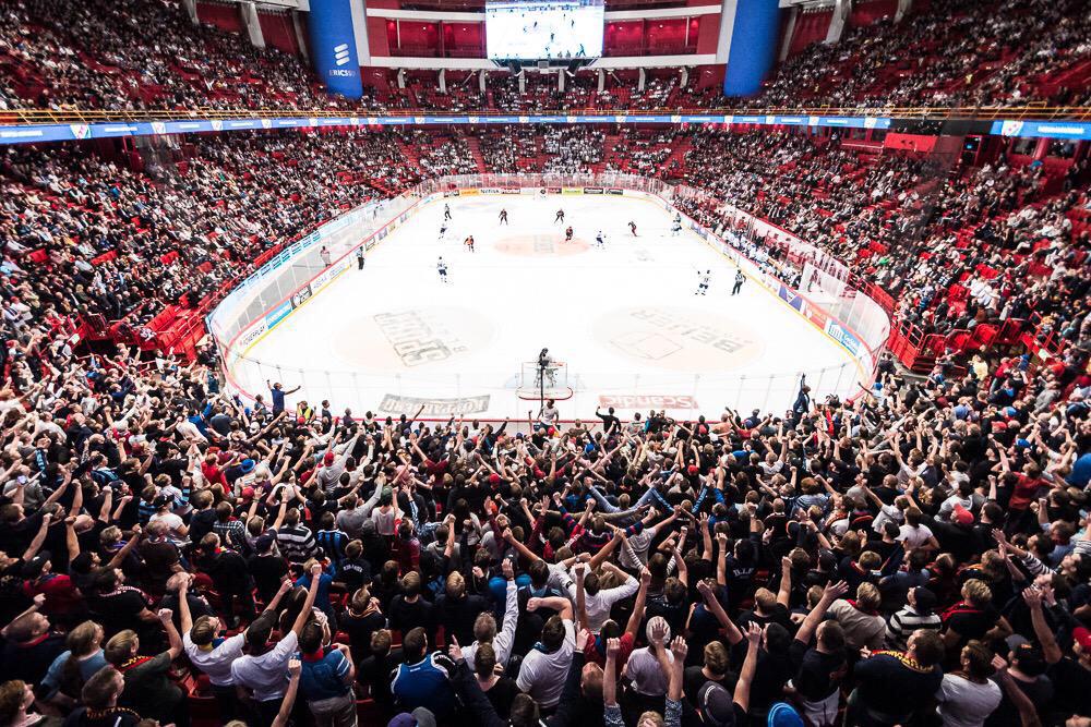 HOCKEYEURO's tweet photo. Fans of Djurgårdens IF (@difhockeyse)

#Stockholm #Sweden #Sverige #SHL http://t.co/Xc7G1UqgnR