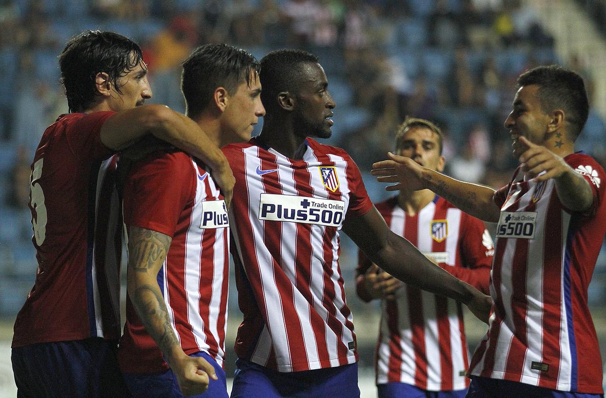 Atleti's tweet photo. 📷 LA FOTO DEL PARTIDO. Los 3 goleadores celebrando: @JoseMaGimenez13 @J_MOfficial y @AngelCorrea32. #AúpaAtleti 😃 👏 http://t.co/a6ZO8ZJfoU