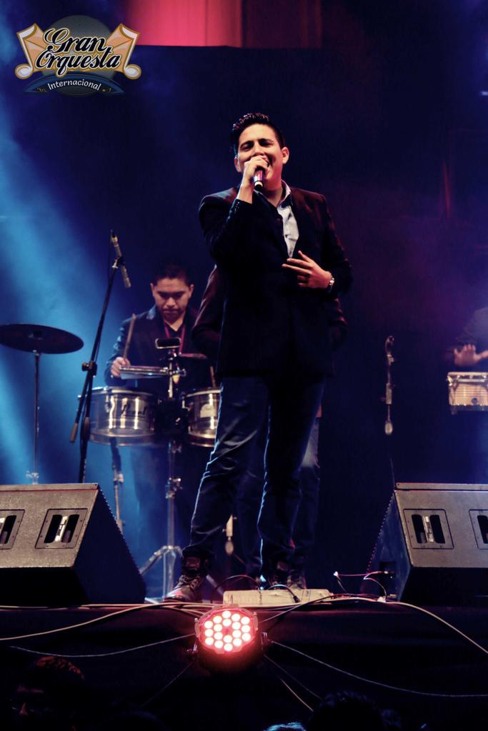 GranOrquestaOfi's tweet photo. Y así se celebró en el  #JardíndeLaCerveza y cerrando con broche de Oro #GRANORQUESTA  #FelizAniversarioArequipa http://t.co/WARwbUgkUV