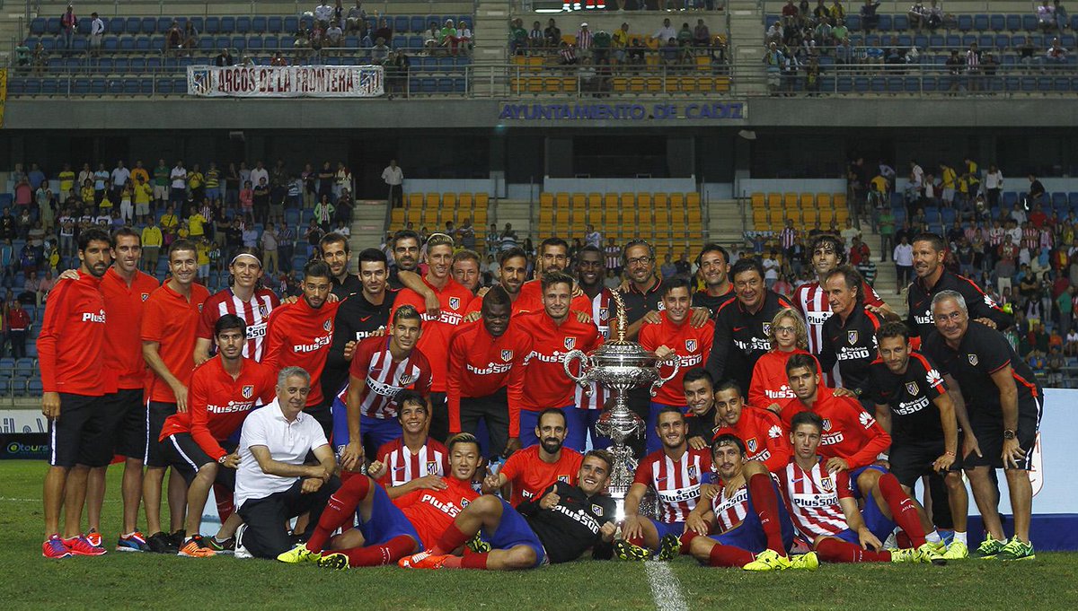 Atleti's tweet photo. Participar en el Carranza siempre es un placer y ganar el trofeo, un honor. #AúpaAtleti http://t.co/wgnSU8v36X