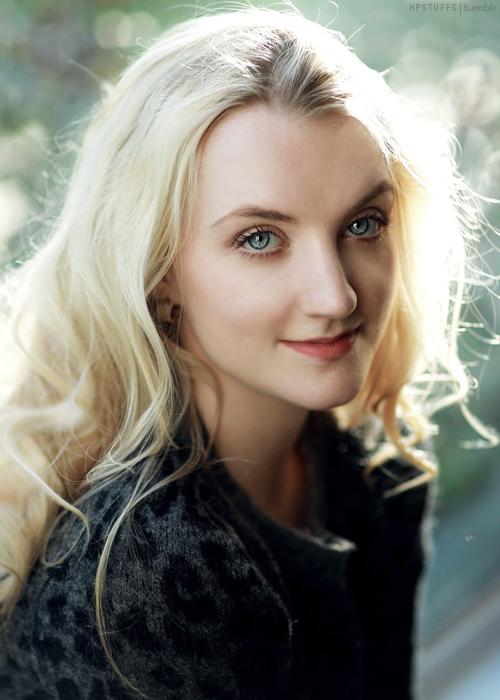 Hogwartssite's tweet image. Evanna Lynch cumple hoy 24 años. Gracias por dar vida a nuestra Luna Lovegood.
#HappyBirthdayEvannaLynch