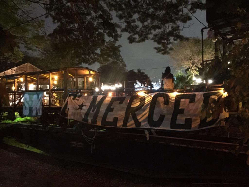 eseaenecl's tweet photo. Así viven los caturros en el Circo Hostel de Paraguay #SW123 http://t.co/rcpkrkzRBW