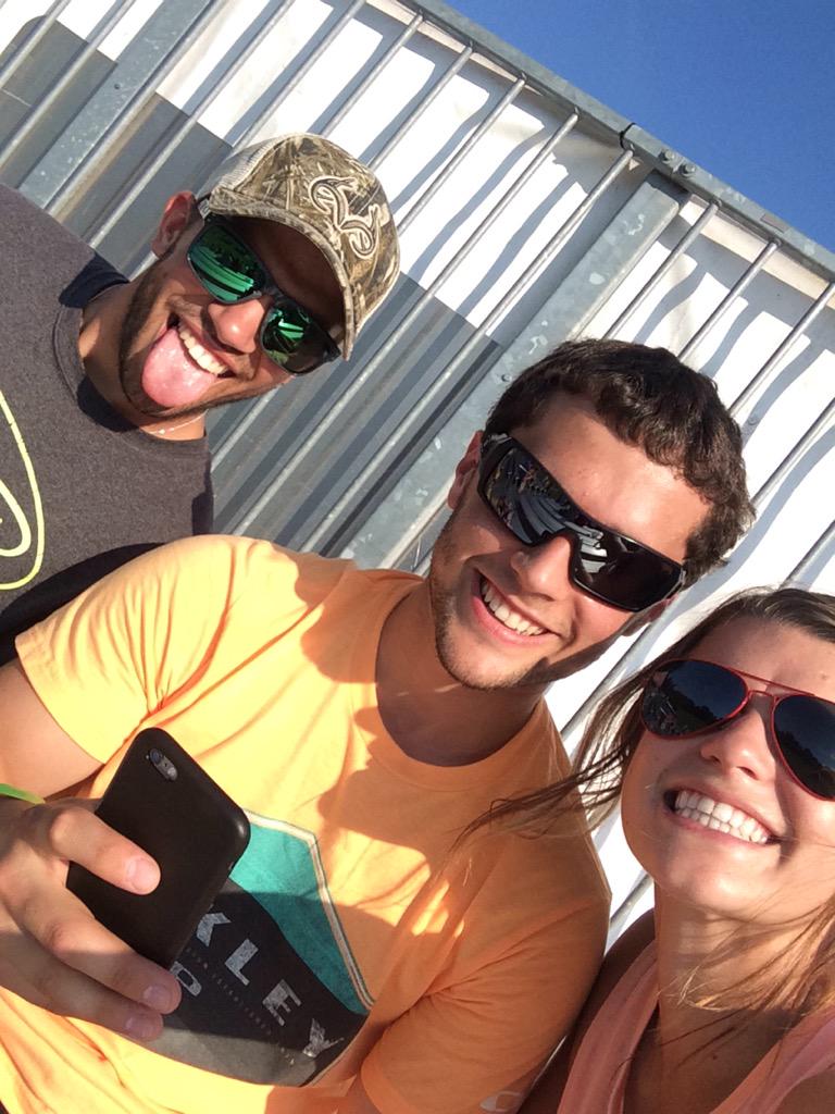 Cour_Hick's tweet photo. We need new sunglasses!!! I want to win the @ESSEyePro glasses from @GouldShooting !! 😊 http://t.co/qz7uP7rw4L