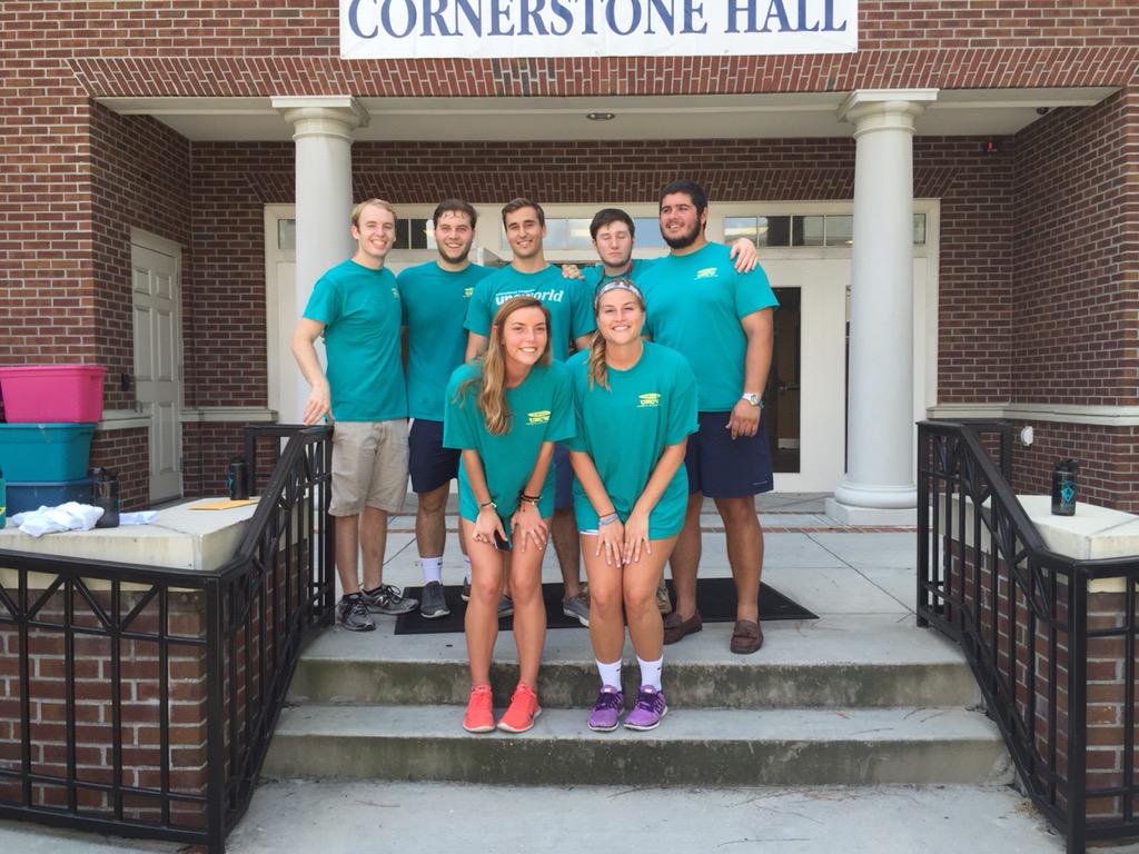 TKEMX's tweet photo. TKE brothers had a great time welcoming the new #uncw19 Seahawks today at freshman move in! #RushTKE http://t.co/hWuIbRQIgs