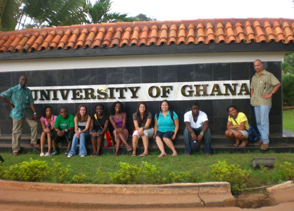 AfroFact's tweet photo. There are over 150,000 Nigerians in Ghanaian Universities. These students pay combined fees of about $1billion yearly http://t.co/a6Q9aRA5QS
