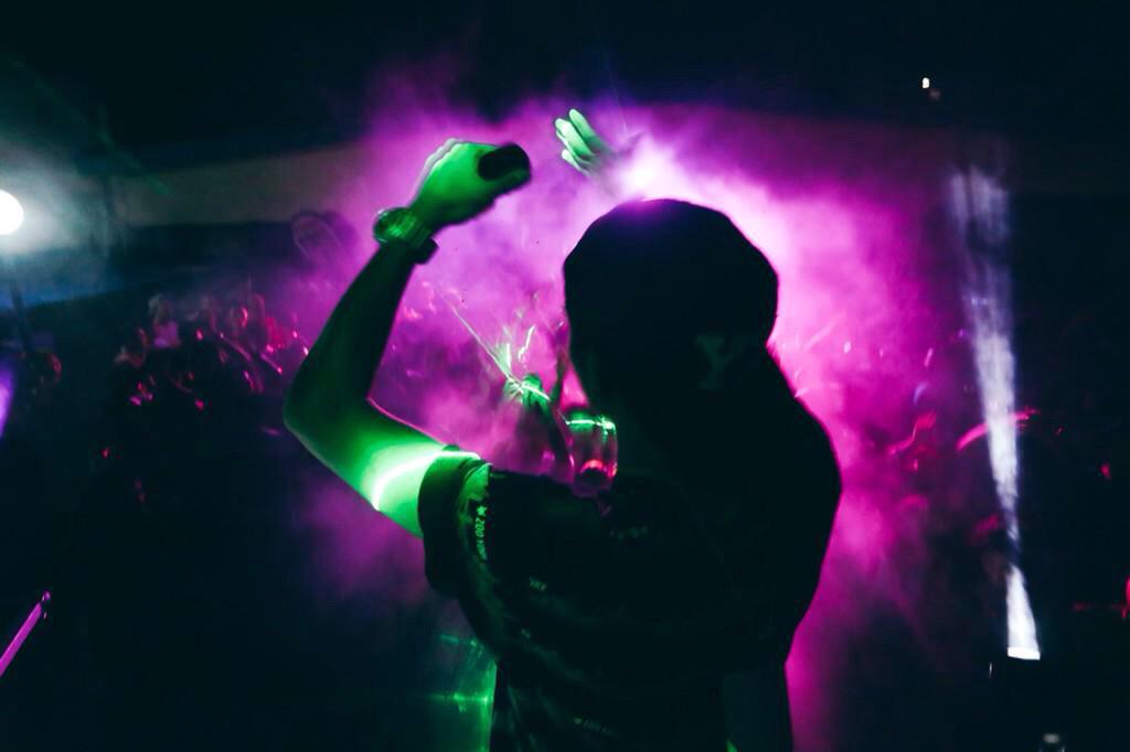 MCMontiComia's tweet photo. #HelloUST2015 hangover π
Thank you for the shots @Aturnee πͺ http://t.co/SHFdXVy6si