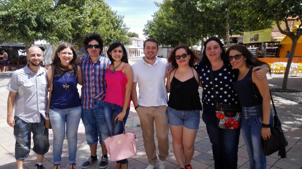 Hoy en Villarobledo y con ellos, en representación de todos los municipios que celebran sus fiestas, a disfrutar.