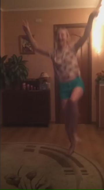 1verylovethem's tweet photo. @XENIA_MINT  кхкхкхк. 
#КсенияБракунова #трянсляция http://t.co/jWW3DfOyJn