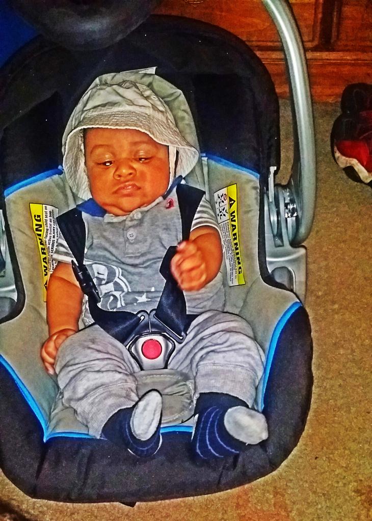PinkkWinee's tweet photo. My Lil Shootah Lls 😂😂😂 #King 👑 🙊💋💯 http://t.co/30QnaSpkXx