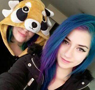 RaysOfColor's tweet image. With my photographer.