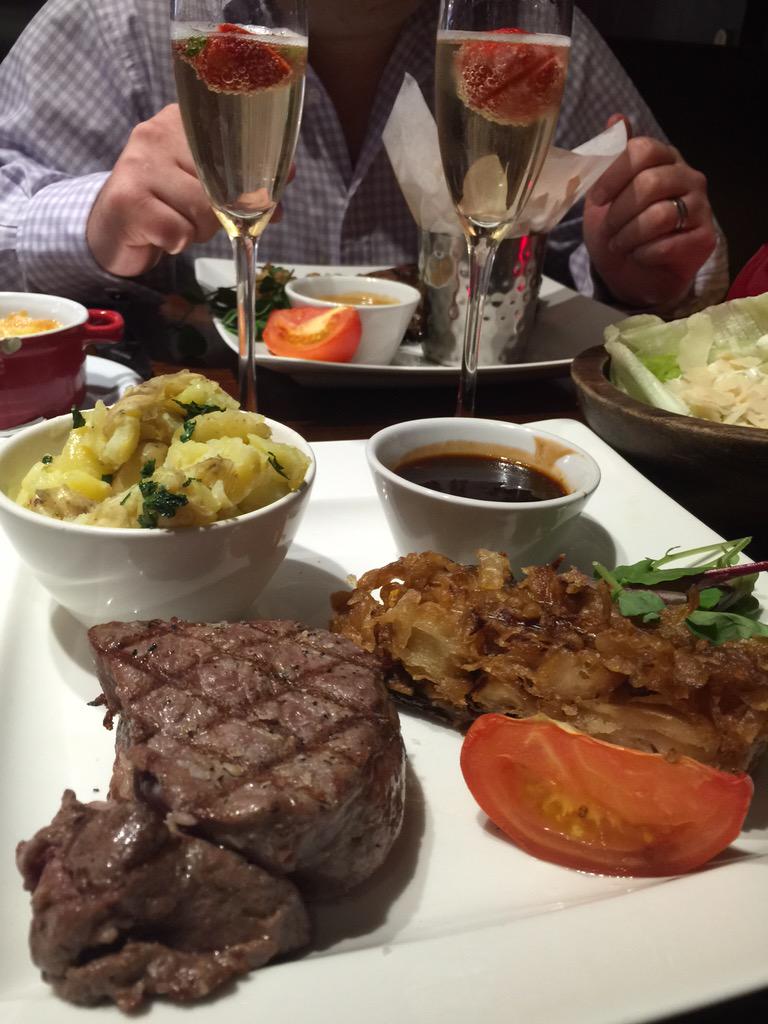 mrshiggy09's tweet photo. @MandCManchester @MDOG_Manchester Fantastic meal MandC as always. Happy belated Birthday. http://t.co/D6x8EvHYk9