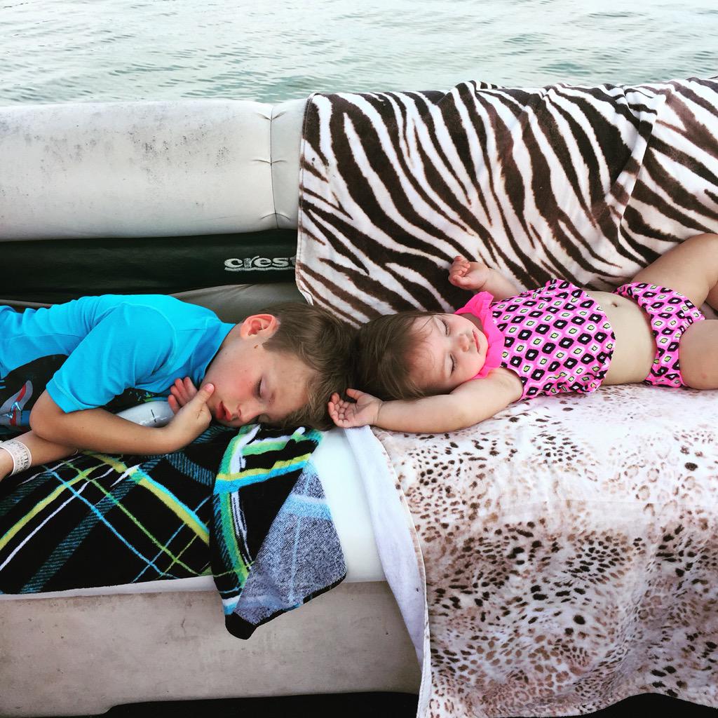 KevinHowardJI's tweet photo. Tired babies http://t.co/nHFutnzqzm