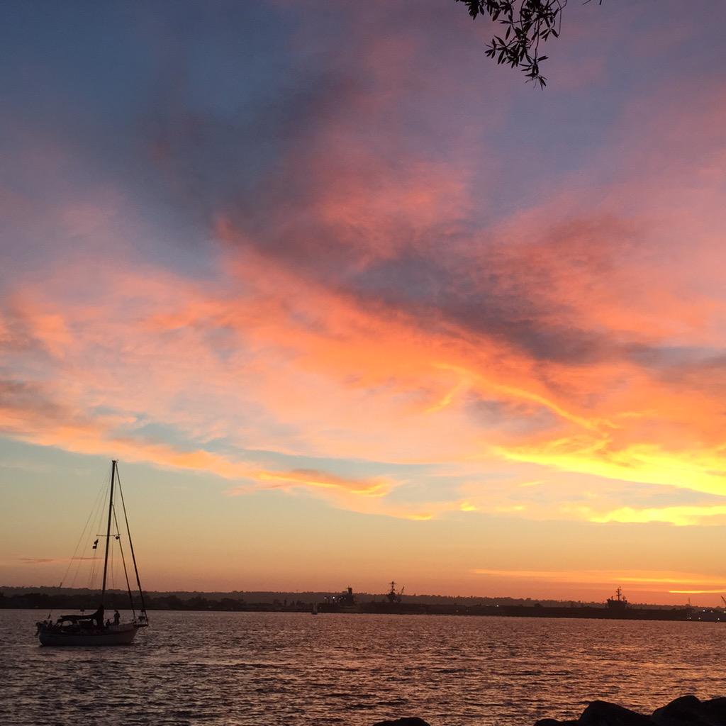 PowersOfPhotog's tweet image. It was a glorious sunset in #sandiego last nt on the Embarcadero #SummerPops #ilovesunsets @SanDiegoSymph