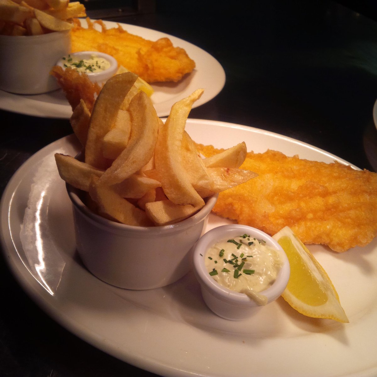 pretheatres_com's tweet photo. “@SeashellRestaur: Best #fishandchips in town! At #TheSeashell ! https://t.co/ZKv9Nd6p43”