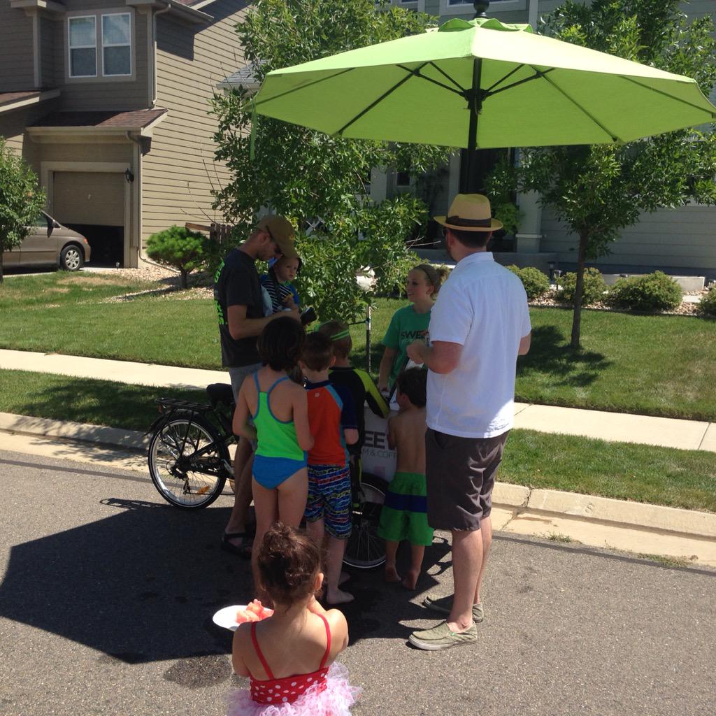SweetsIceCream's tweet photo. Our first block party in Erie Commons. #SweetsBike on Petras until 3. http://t.co/CBBWt3vfup