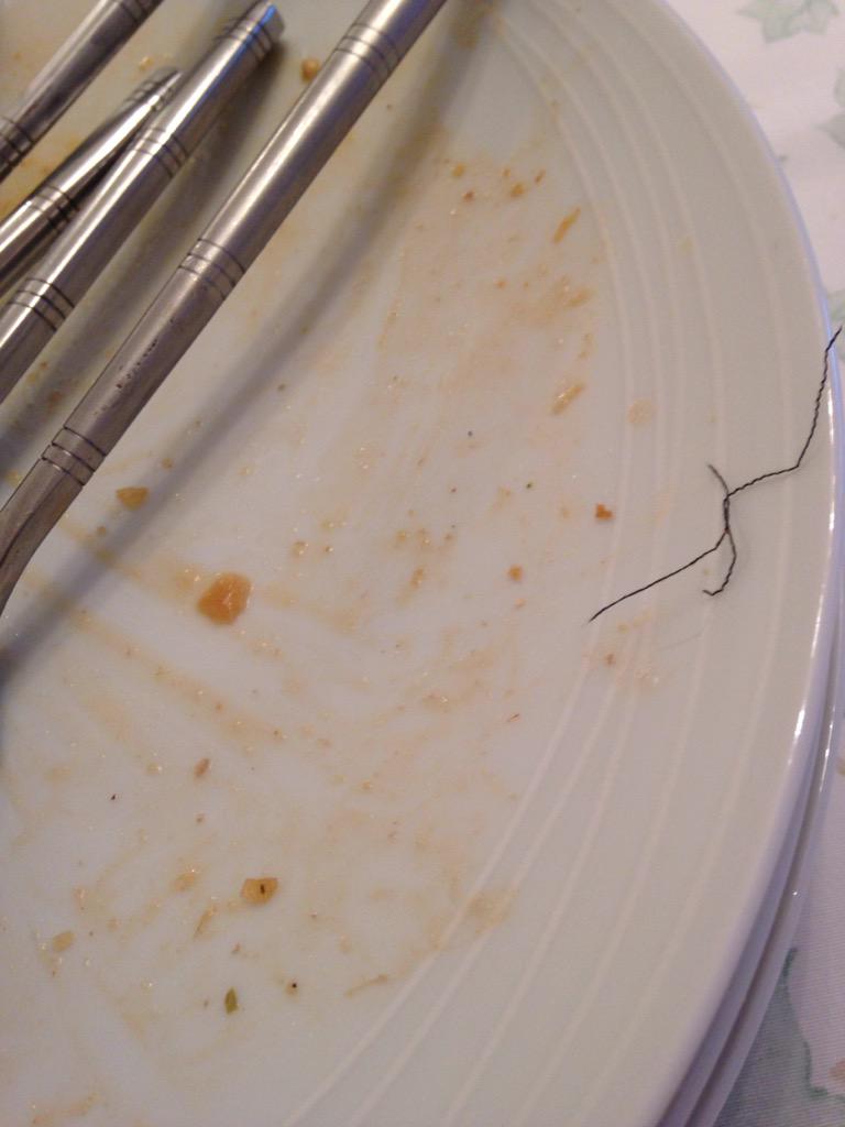 GormanChris89's tweet photo. @Tesco just had a spring roll from your deli counter and found some string in it #stingroll http://t.co/b8K1Md0IhJ