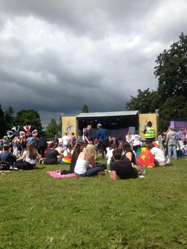 KellyHooper88's tweet photo. @PrideCymru #PrideCymru #pride http://t.co/C2lQU6dZ19