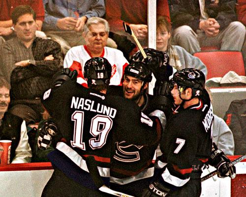 Happy 40th birthday to the one and only Brendan Morrison! Congratulations 