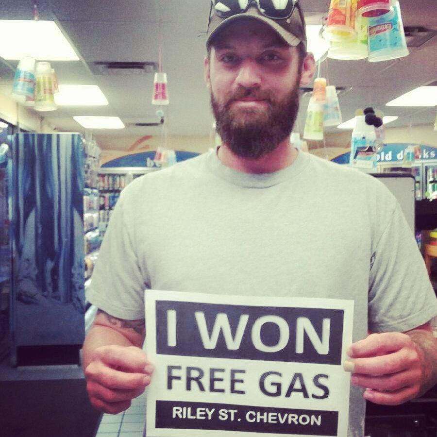RileyChevron's tweet photo. Congrats Keenan! You are our #FreeGasFriday winner at #RileyStreetChevron #ChevronExtraMile #FolsomCA http://t.co/Zls1Z0jl6f