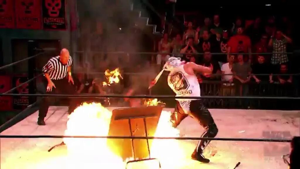 jonathanC113a's tweet photo. @PentagonJunior  
#Ultimalucha #0Miedo #LuchaUndergraund http://t.co/UmE8uIvTtC