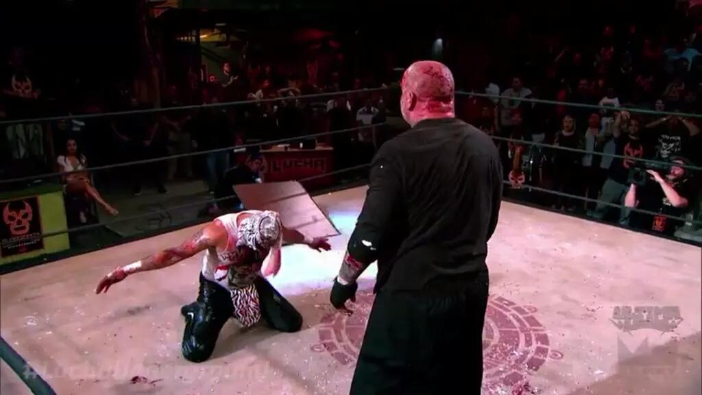 jonathanC113a's tweet photo. @PentagonJunior  
#Ultimalucha #0Miedo #LuchaUndergraund http://t.co/UmE8uIvTtC