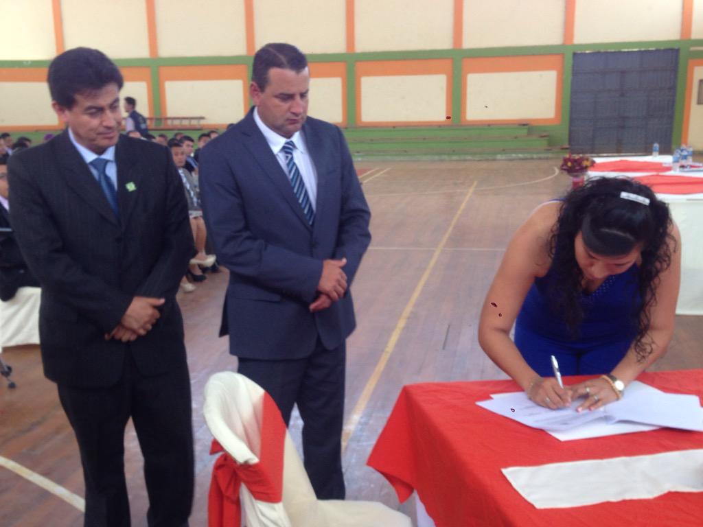 gadczapotillo's tweet photo. Alcaldesa @YulianaRogel participa y felicita a #GadPindal #Loja en su #Aniversario26 de cantonización http://t.co/CjX0Ap8BVH