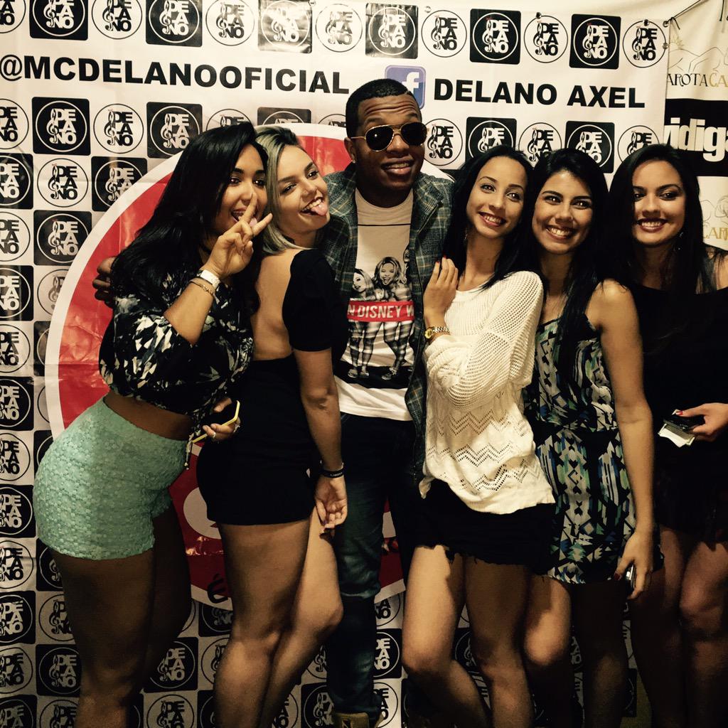 brendapereirads's tweet photo. Delano lançou mais uma p todas as novinhaxxxx!!! #descenovinha #éoDelanocaralho #devagarinvai #dead 💕💥👯🔞 http://t.co/vYcrGqFf6O