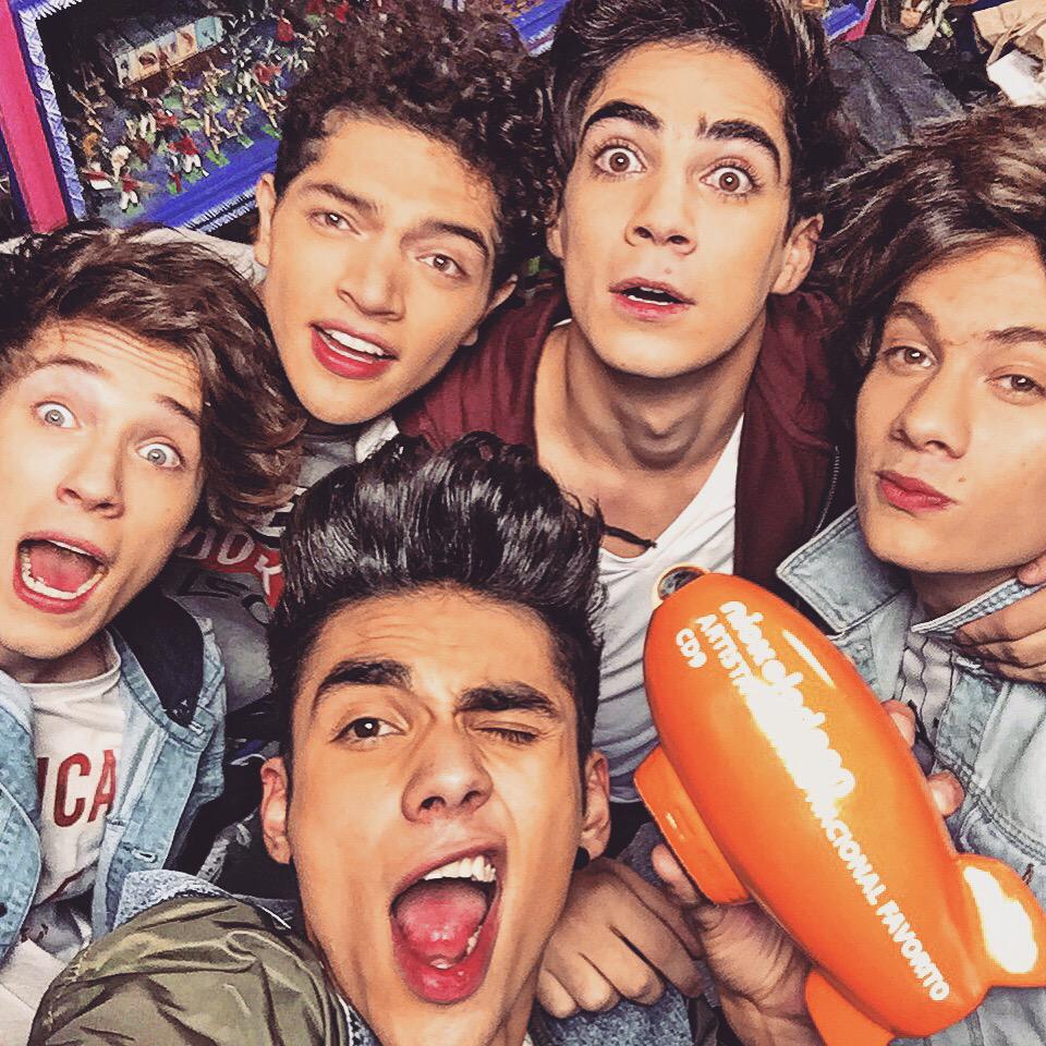 CD9's tweet image. Artista Nacional Favorito - #KCAMexico2015