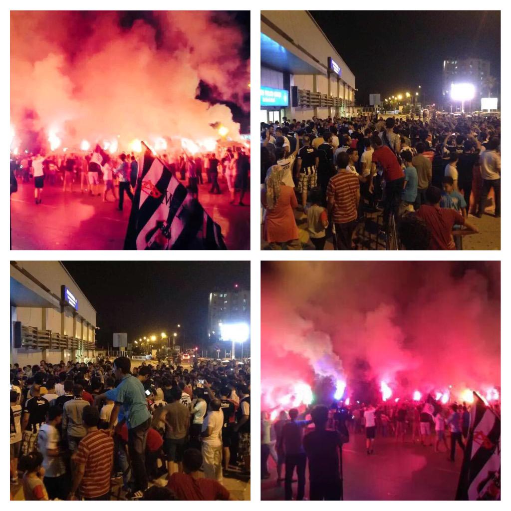 Besiktas's tweet photo. Adana'da Futbol Takımımızı coşkuyla karşılayan büyük taraftarımıza teşekkürler. #Beşiktaş #football http://t.co/EB2wxrZkY5