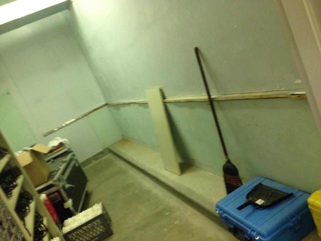 Redlands_Equip's tweet photo. Evolution of the NEW fitting room. 3 months in the making. #URFB http://t.co/jTYZdsBMoU