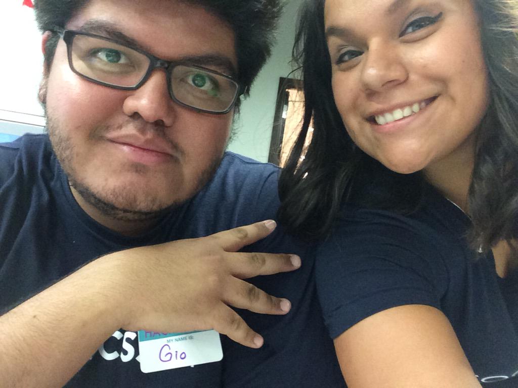 GeekyMari's tweet image. Ohh hey !!! #cs50alumni #CS50xMiami #Hackathon